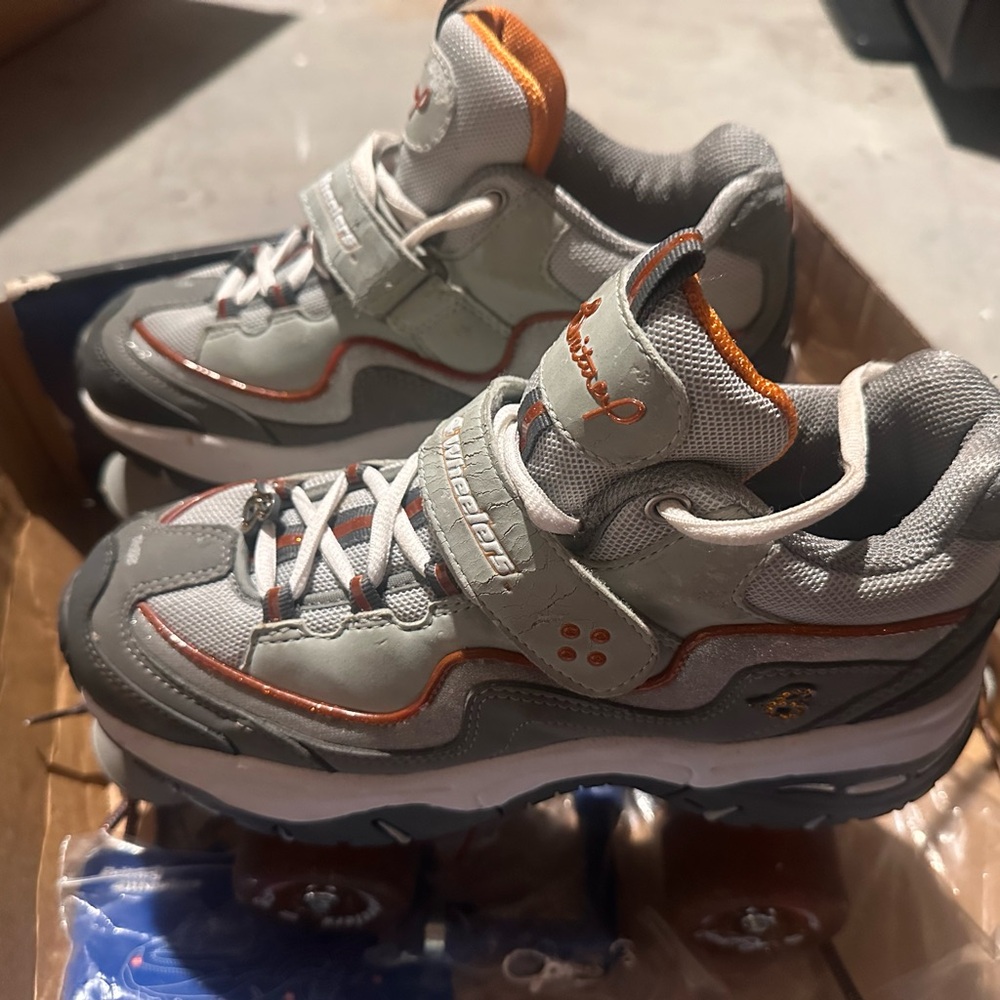 Britney 4-Wheelers Gray and Orange Roller Skates